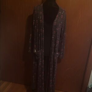 LuLaRoe Floral Long Sleeve Robe - Dark Gray